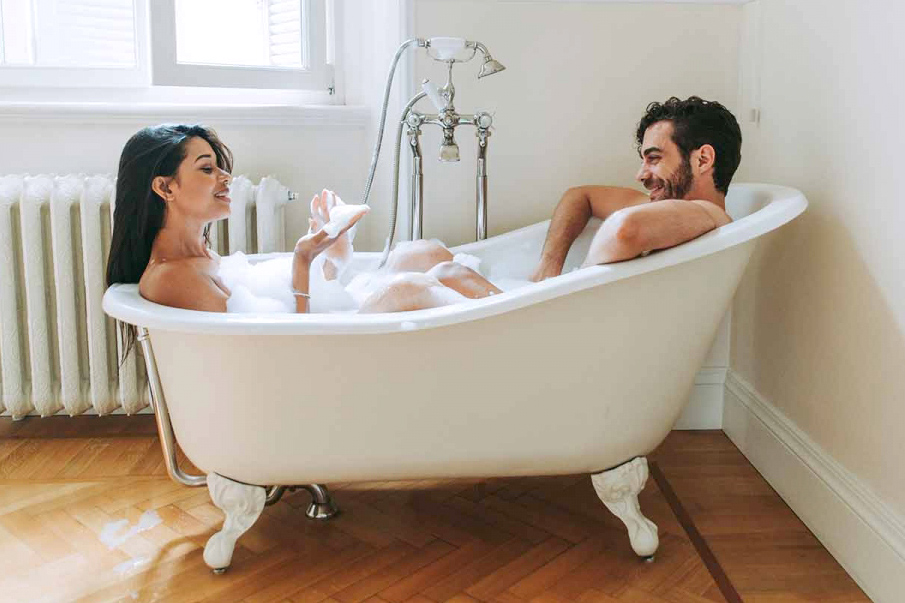 Sex ve vaně: nemusíte k moři, abyste si vychutnali příliv vášně