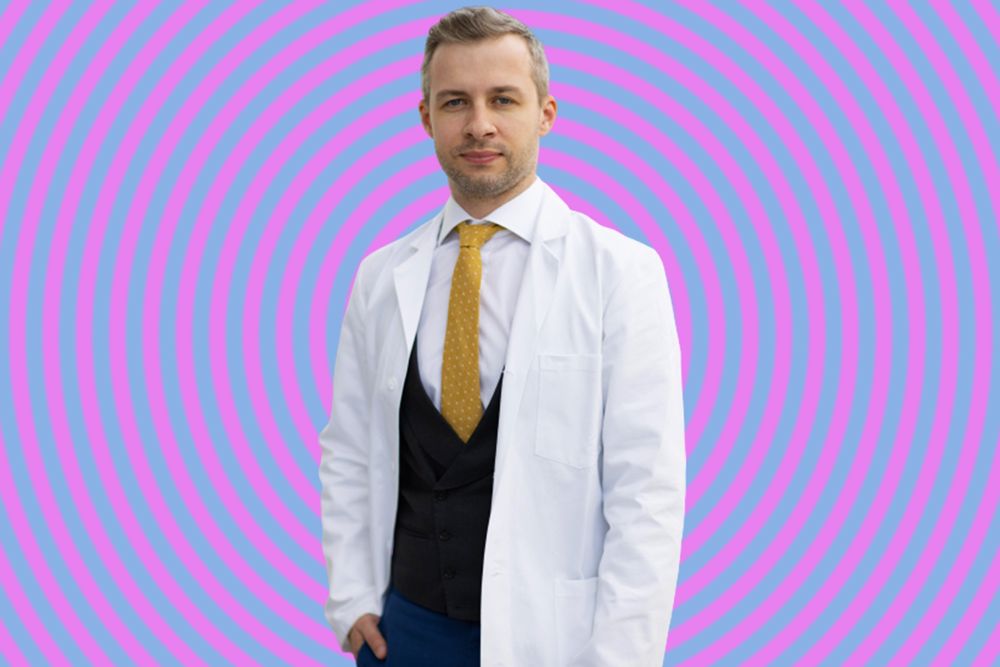 MUDr. Filip Rob, PhD., působí jako primář Dermatovenerologické kliniky Fakultní nemocnice Bulovka v Praze.